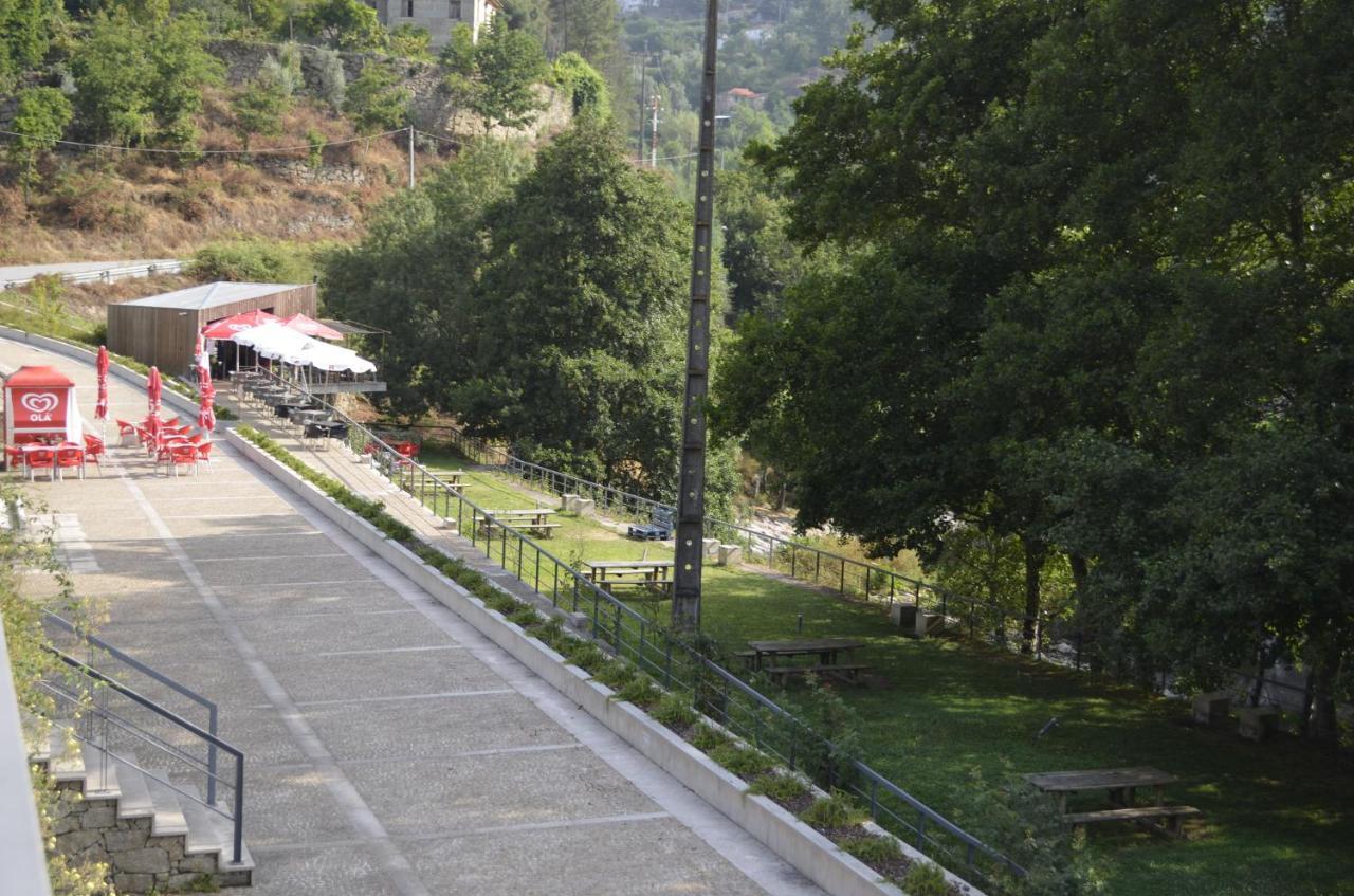 Villa Encosta Do Douro - Rio Douro Cinfães Exterior foto